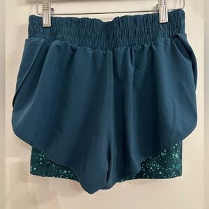 Women’s S Athleta HIIT IT 2 in 1 shorts Teal